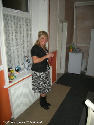 standing, room