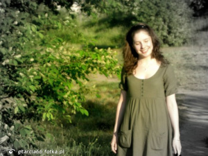 smile, dress