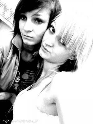 monochrome, model