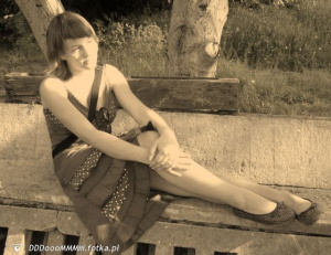sitting, model
