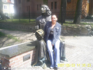 jeans, statue