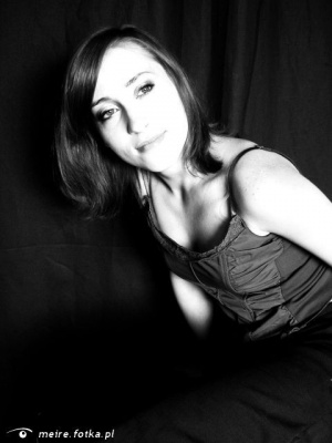 monochrome, model