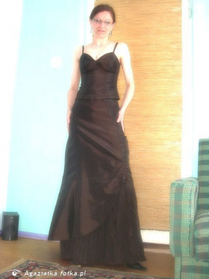 gown