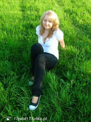 hair, jeans, sitting, plant