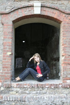 jeans, sitting, wall, brick