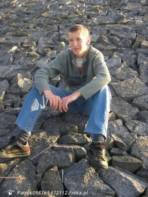 hand, jeans, sitting, rock