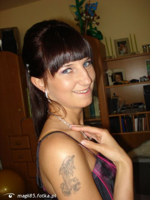 hair, tattoo, shelf