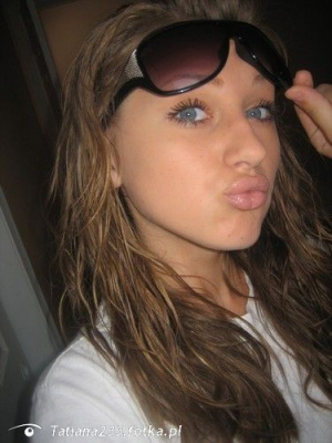 eyelash, hair, hand, cool, glasses, sunglasses, hat
