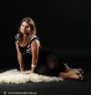 sitting, model