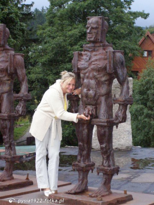statue, monument