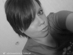hair, monochrome, bangs