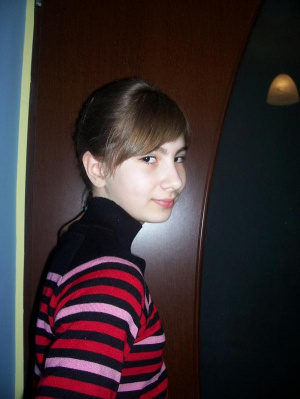 hair, outerwear, cool, standing, bangs