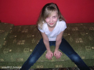 skin, fun, jeans, smile, sitting