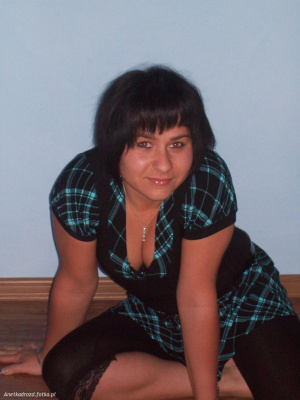 hair, fun, smile, cool, sitting, bangs, pattern