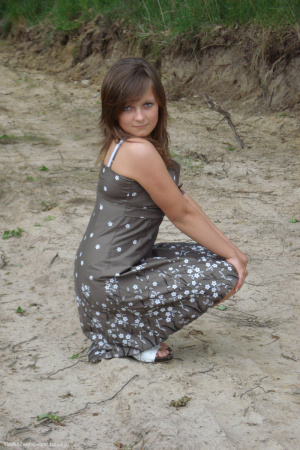 fun, sitting, dress, pattern