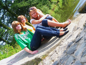 fun, jeans, sitting, leisure, vacation