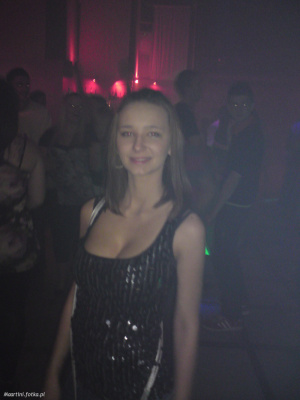 15-letnia córka spotyka 18-letniego chłopca