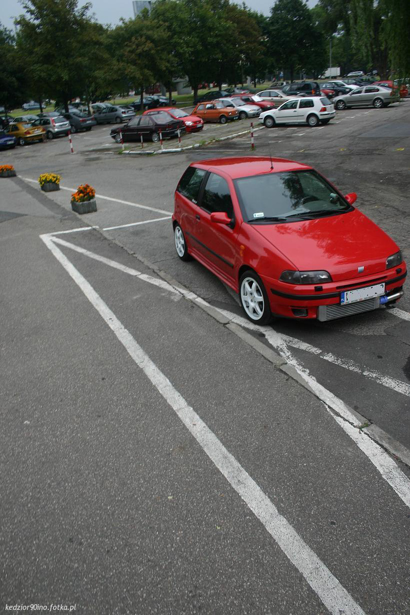 jesli ktos twierdzi ze punto to gowno ( szatan88 ) to ma okaje zobaczyc jak wyglada  350KM gowno :D