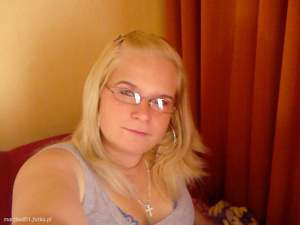 eyelash, hair, skin, fun, smile, glasses, ear