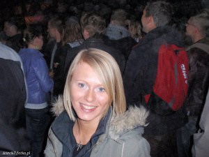 hair, jacket, outerwear, fun, smile, event, interaction