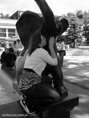 monochrome, statue