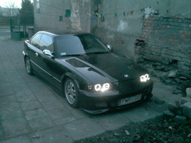 E36 Coupe 316i nic rewelacyjnego ale własny :P