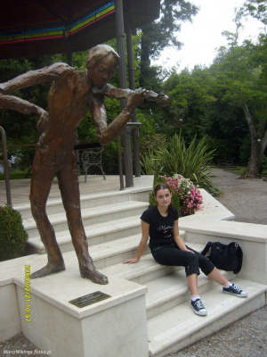 leisure, statue