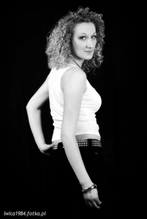 monochrome, model