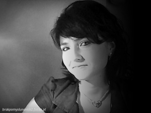 monochrome, model
