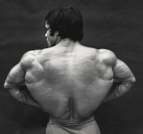 Franco Columbu to się nazywa szeroko:P