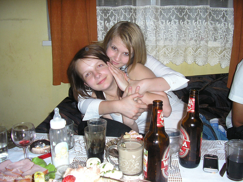 Z moja Sis w trakcie picia hehe