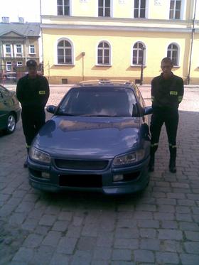 opel omega 2.0 16v