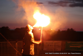 Fire spitting!