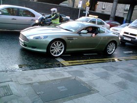 Aston Martin DB9 - i zimny łokieć :D