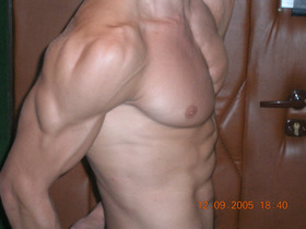 Moje poczatki: 15 lat, staz 2 lata, waga 63,5kg, biceps 34cm