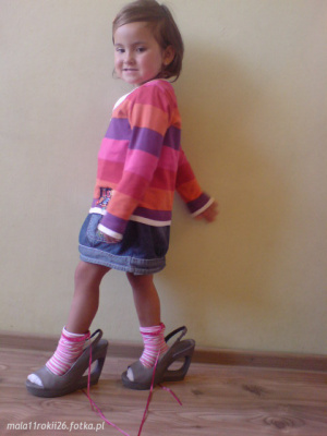 standing, shoe