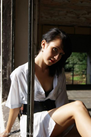 sitting, model