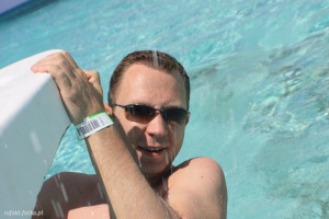 hand, leisure, sunglasses, goggles