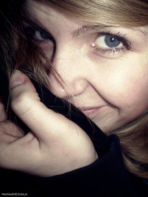 mouth, eyelash, skin, hand, selfie, ear