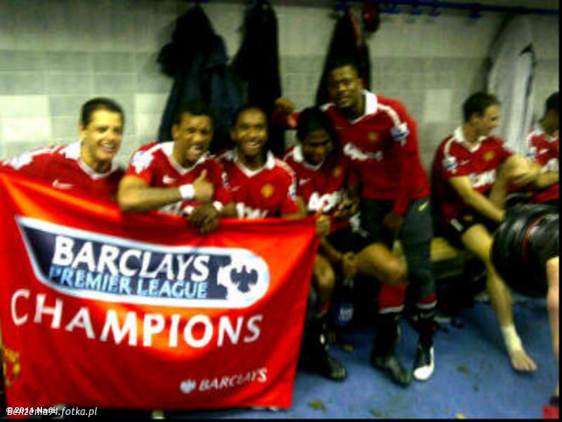 Manchester United mistrzem Anglii 2010/2011!!! - MANCHESTER UNITED - OD KOŁYSKI AŻ PO GRÓB - zdjęcie 9