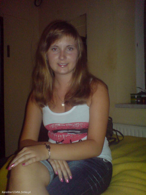 nail, hand, fun, smile, sitting
