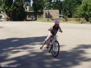 vehicle, race, sports, bicycle, helmet, wheel, cycling, road, asphalt, infrastructure