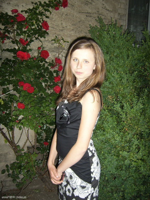 hair, smile, dress