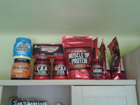 4 x ActivLab Muscle Up Protein 1Kg, ActivLab BCAA Xtra 500g, ActivLab EAA Xtra 500g, ActivLab Arginine3 128 kapsułek, Olimp Ceratine Xplode 500g, Olimp Iso Plus 700g, Olimp Thermo Speed Extreme 120 kapsułek. Mały zestaw na redukcję :)