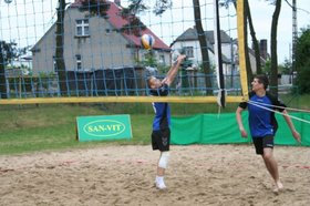 Wystawa przez plecy - plażówka