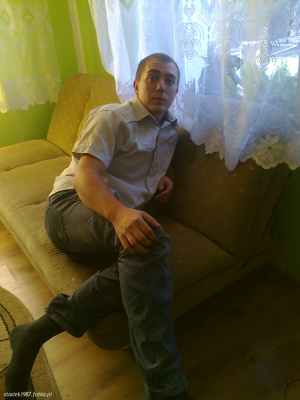 hand, sitting