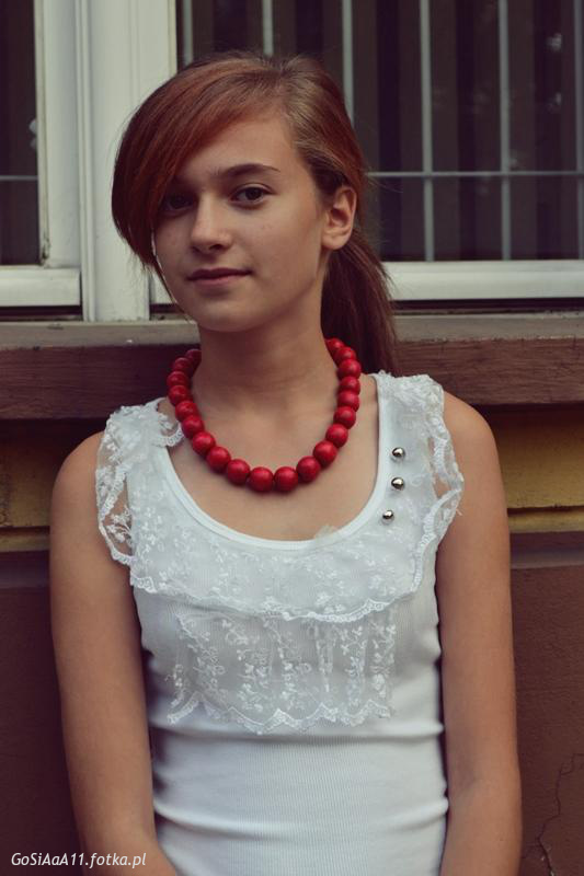 hair, necklace, dress