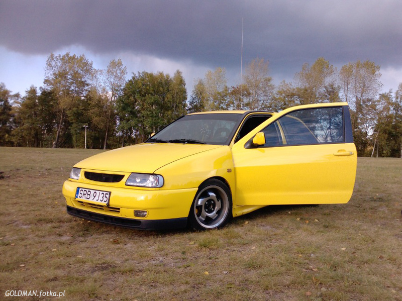 sprzedam alufelgi widoczne na zdjęciu wraz z oponami:) są to ATS 15" 7J ET28 4x100 z oponami 195/45 letnie CENA 700zł.