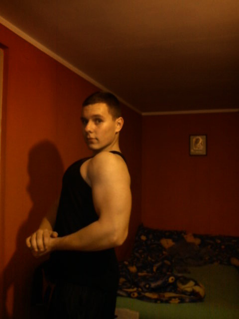 93 rocznik / 180cm/ cel masa / staz prawie 2 lata