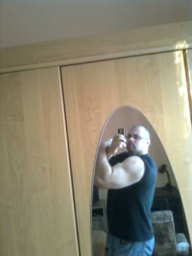 187cm 110kg